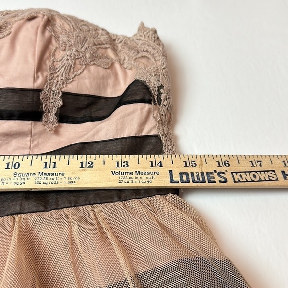 Miss Minuet strapless lace dress - Picture 12 of 14